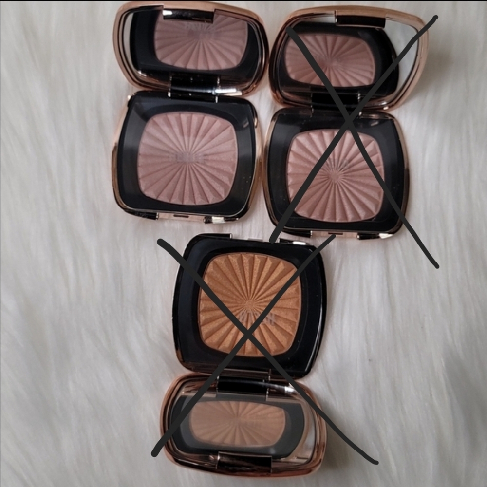 The First Kiss bareMinerals READY Luminizer